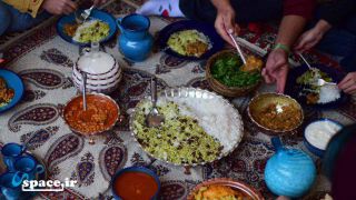 سفره غذا اقامتگاه سنتی پسین - یزد